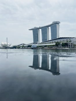 photo of a player engaging with pasianssi game on a tablet