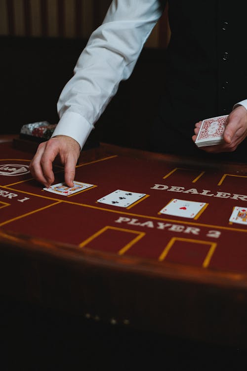 poker tournament table