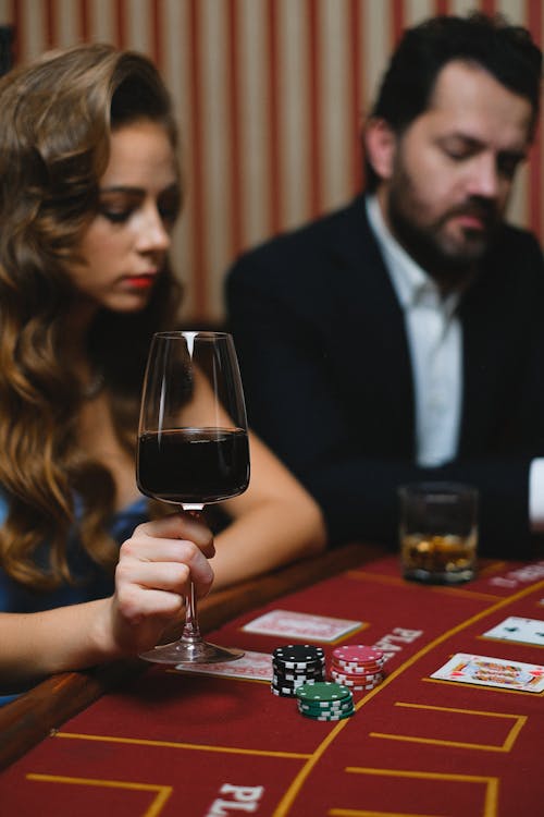 https://images.pexels.com/photos/322872/pexels-photo-322872.jpg