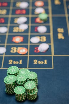 people enjoying online casino