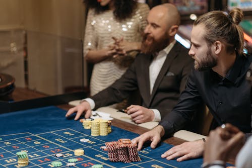 pexels-casino-laptop-654321